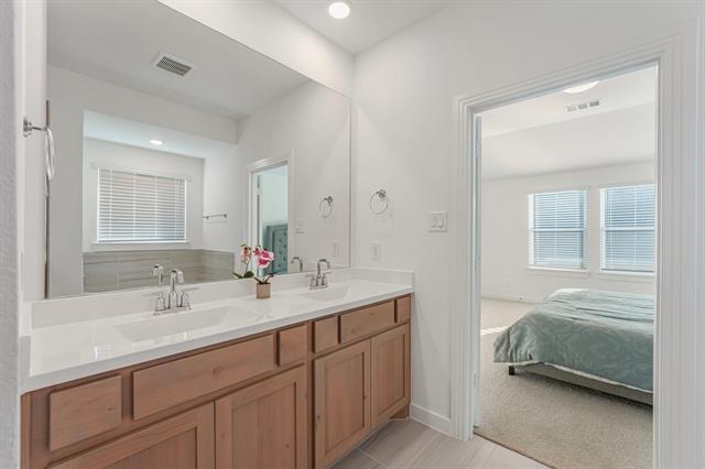 Building Photo - 2009 Daniel Dr