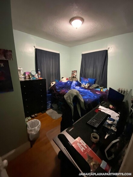 Building Photo - 44 Day St