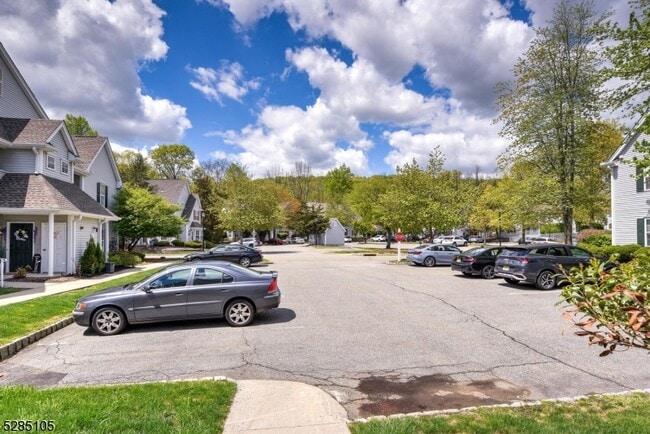 Building Photo - 5803 Tudor Dr