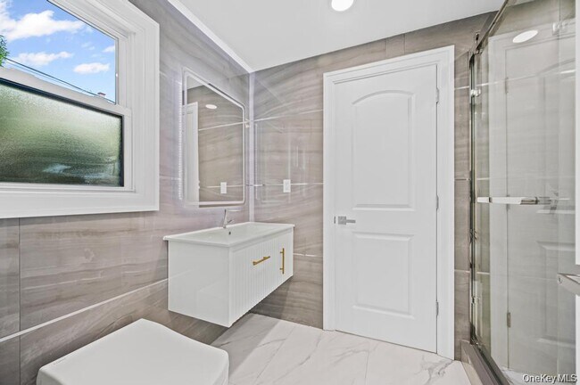 Building Photo - 1 Saratoga St