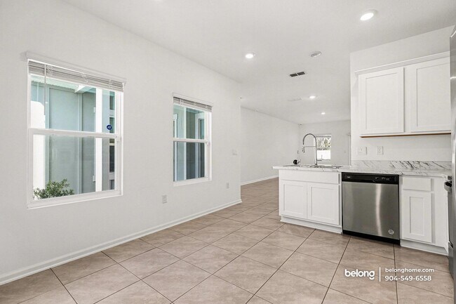 Building Photo - 9067 Gifford Dr