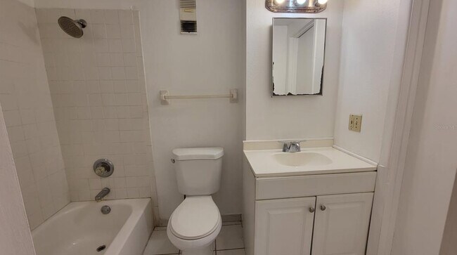 Building Photo - 7601 Abbey Ln