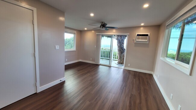 Building Photo - 4115 Sierra Dr