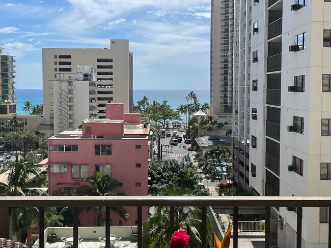 Building Photo - 2440 Kuhio Ave