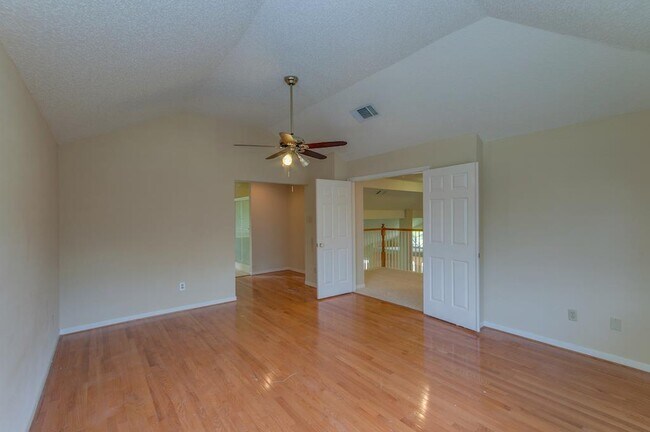 Building Photo - 11310 Chiselhurst Way Ct