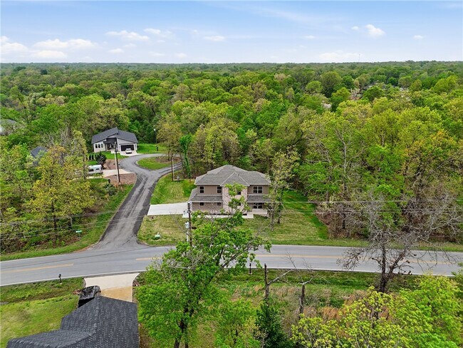 Building Photo - 276 Kinross Dr