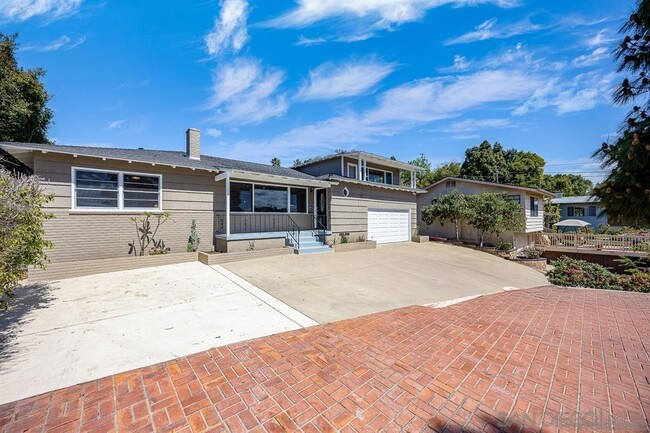 Building Photo - 8810 Mariposa St