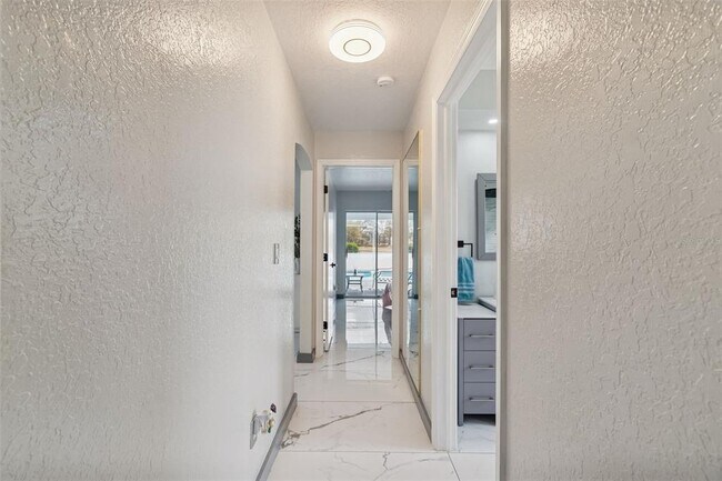 Building Photo - 1062 Greenturf Rd