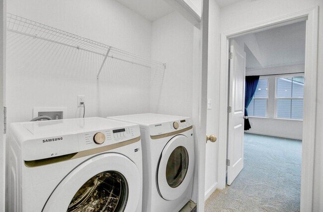 Building Photo - 770 Trotters Ln