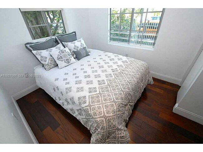 Building Photo - 526-515 15th St