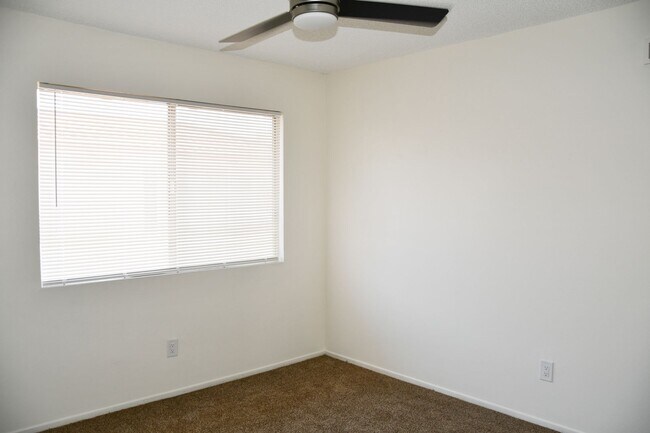 Building Photo - Tularosa (344) West