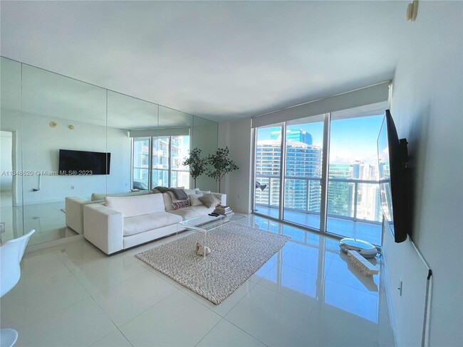 Primary Photo - 475 Brickell Ave