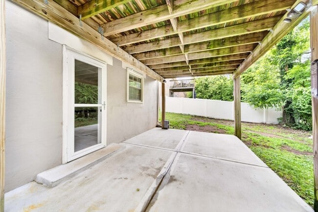 Building Photo - 235 Savely Dr