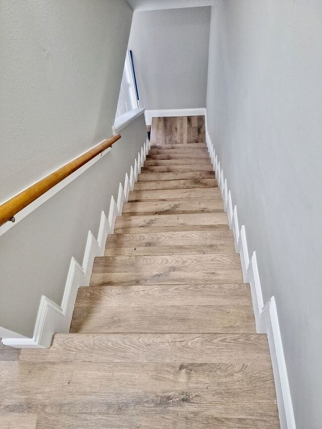 Building Photo - ! Beautiful 2BA/1.5BR Townhome in Gulf Highlands!