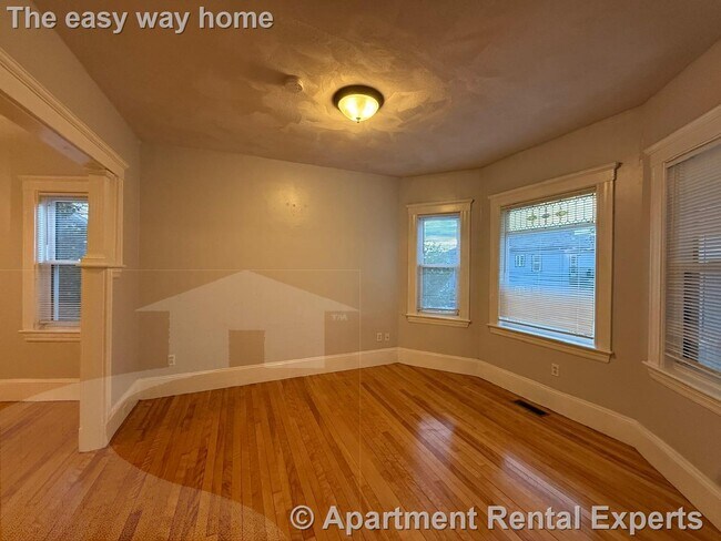 Building Photo - 110 W Quincy St