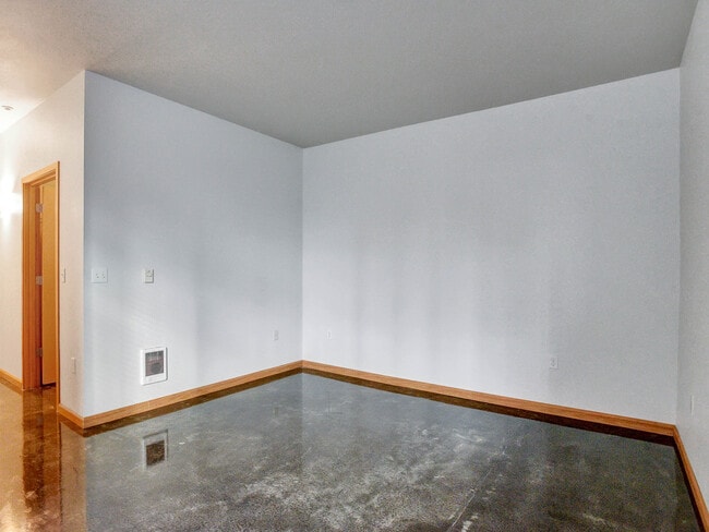 Building Photo - 1125 NW 9th Ave