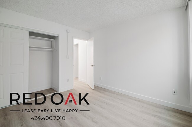 Building Photo - 1500 S Gramercy Pl