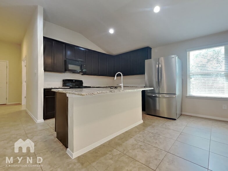 Building Photo - 20216 Boggy Ford Rd