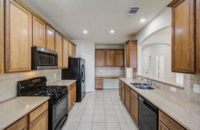 Building Photo - 14555 Gleaming Rose Dr