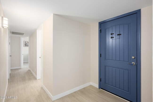 Building Photo - 903 W Missouri Ave