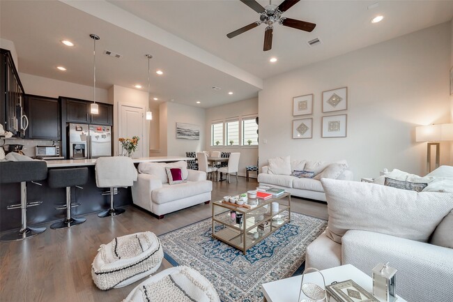 Building Photo - 3904 Tulane Oak Dr