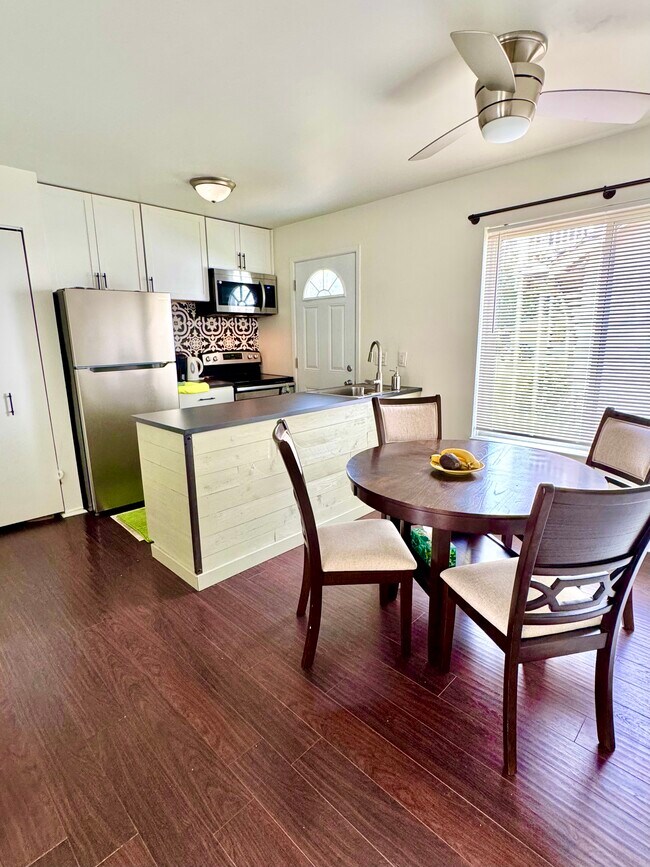 Building Photo - 263 West Spring Street