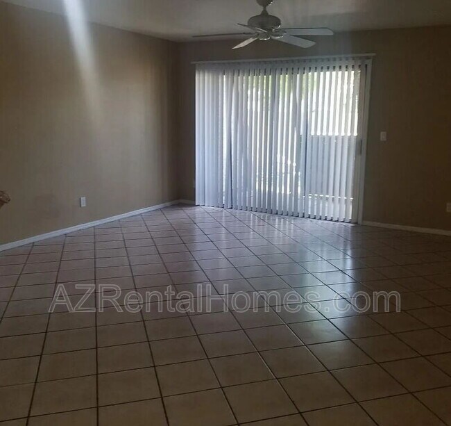 Building Photo - 615 W 13th St