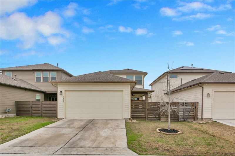 Building Photo - 1605 Arcilla St