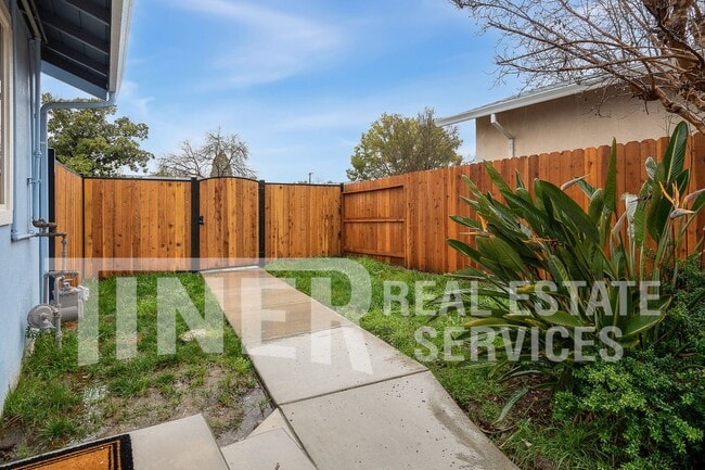 Building Photo - 3644 Cody Way