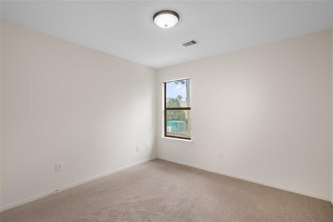 Building Photo - 114 E Lasting Spring Cir