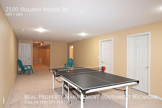 Building Photo - 2500 Holiday House Rd