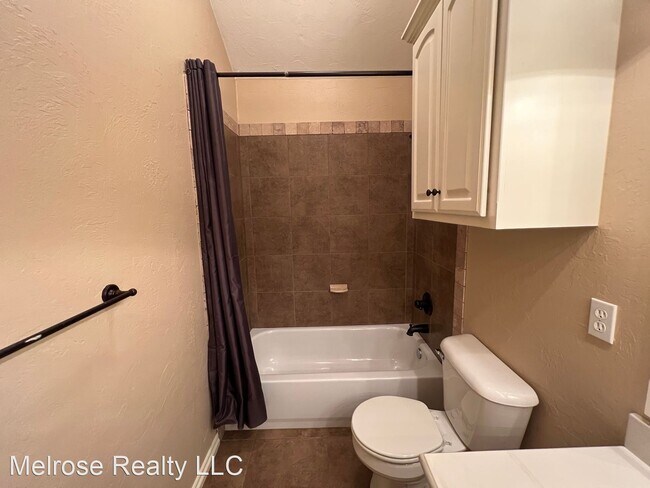 Building Photo - 4 br, 2.5 bath House - 12100 Kimberlyn Road