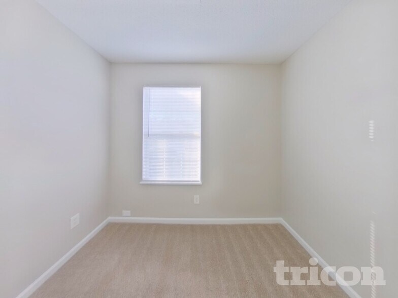 Building Photo - 208 Denby Cir