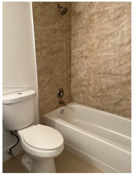 Building Photo - 2226 N Cypress Bend Dr