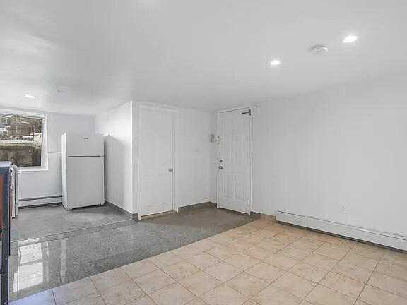Building Photo - 245 4th St