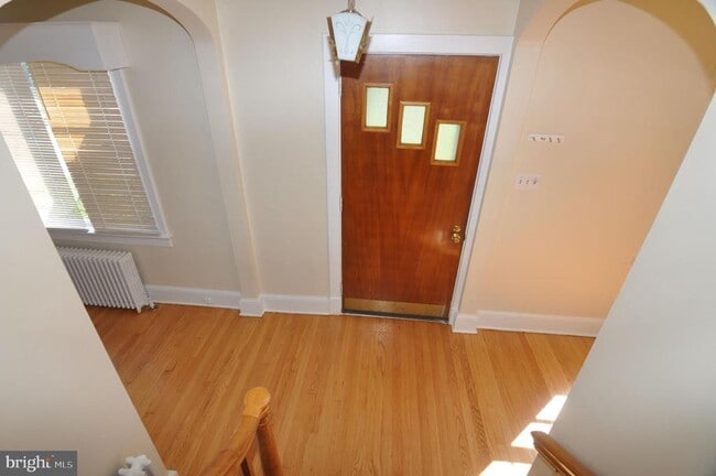 Building Photo - 204 Bellview Ave