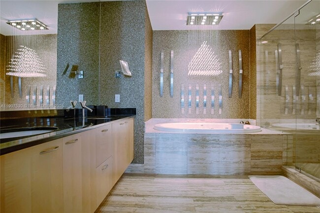 Building Photo - 15901 Collins Ave