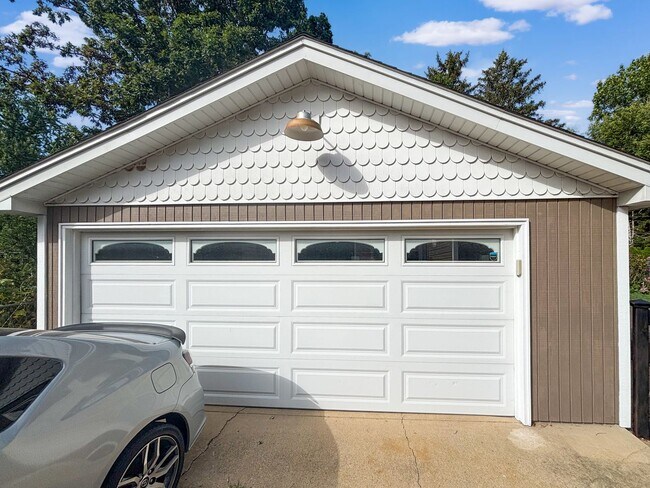 Building Photo - Beautiful 4-Bedroom Home for Rent in Palat...