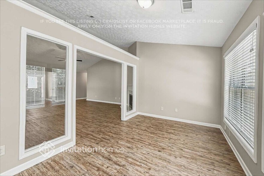 Building Photo - 3407 Millash Trail NE