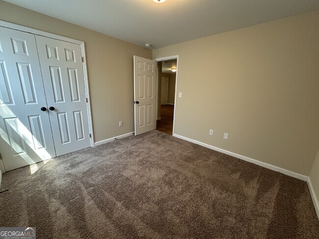 Building Photo - 510 Woodard Ave