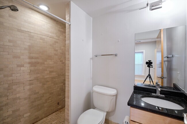 Building Photo - 5551 Illinois Ave NW