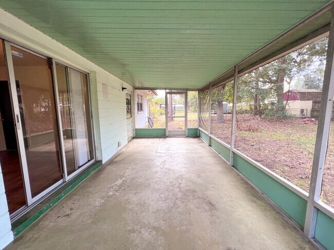 Building Photo - 3BR/2BA House in Northwood Pines - availab...