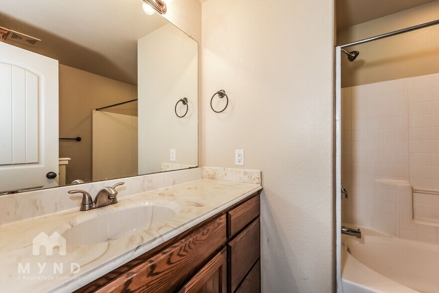 Building Photo - 109 Jolin Ln