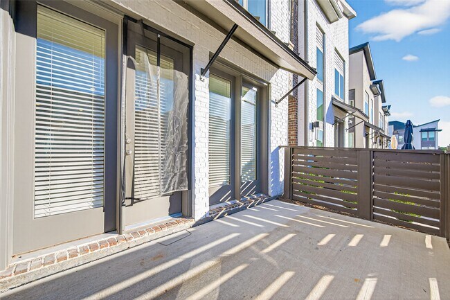 Building Photo - 16518 Texas Hill Country Rd