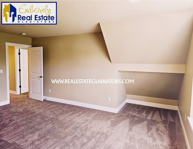 Building Photo - Stunning 4-Bedroom Home for Rent in Bothell!