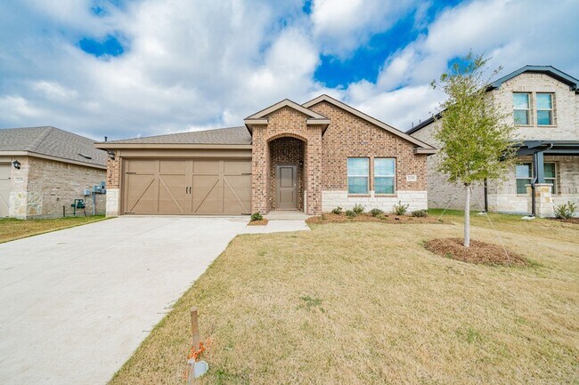 Building Photo - 2139 Thornton Dr