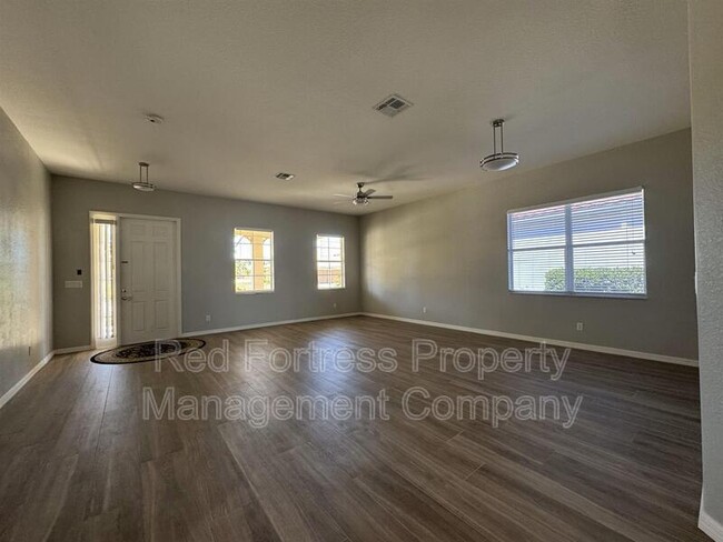 Building Photo - 2531 Sawgrass Lake Ct