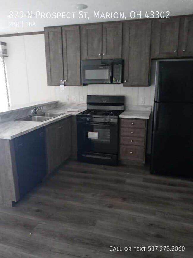 Building Photo - 879 N Prospect St