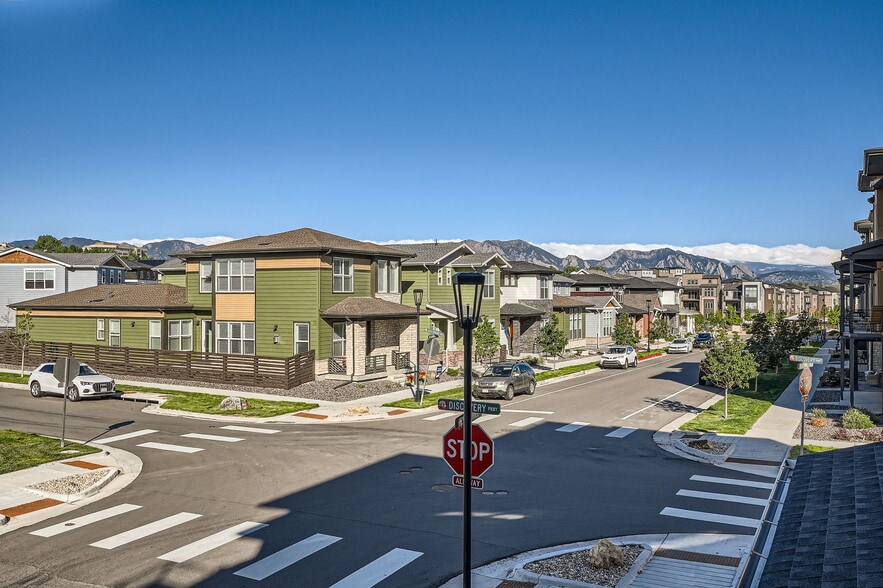 Building Photo - 805 Promenade Dr