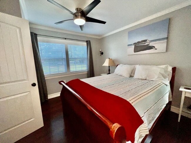 Building Photo - 1212 Tung Hill Dr